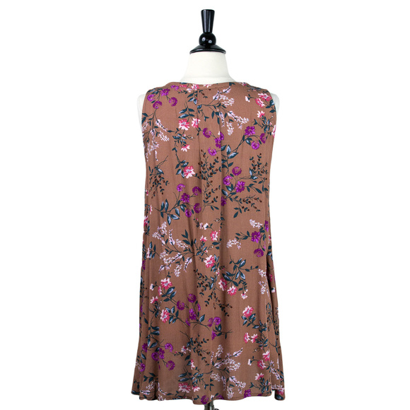 EDEN SOCIETY Sleeveless Floral Cutout Flowy Tunic - Picture 4 of 4